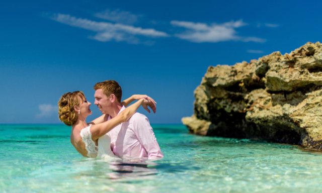 Svatba v Mexicu - romantika v moři